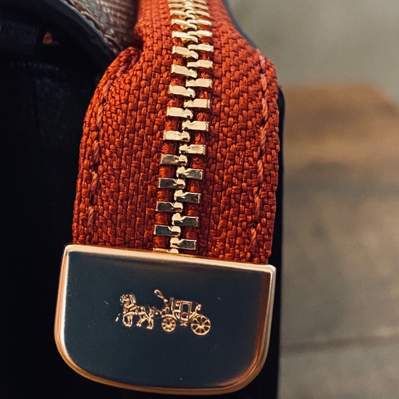 -Coach Signature colorblock Foldover wristlet - Picture 3 of 8